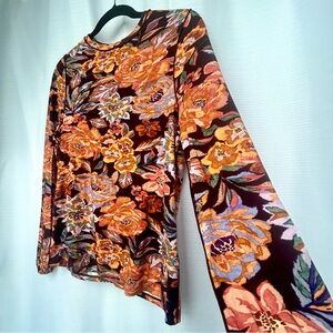Hunter Bell - Blouse, Floral Long Sleeve Top